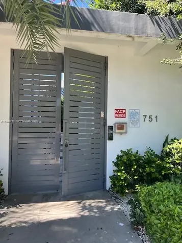 751 NW 1st Street Miami FL 33128