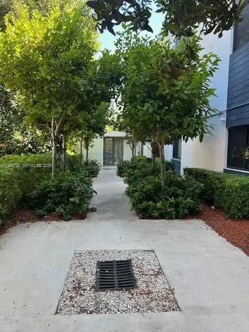 751 NW 1st Street Miami FL 33128