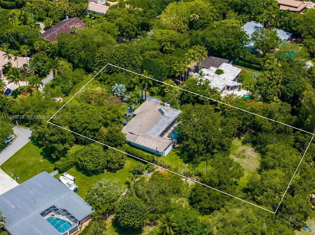 12365 SW 60th Court Pinecrest FL 33156