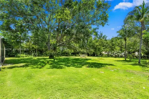 12365 SW 60th Court Pinecrest FL 33156