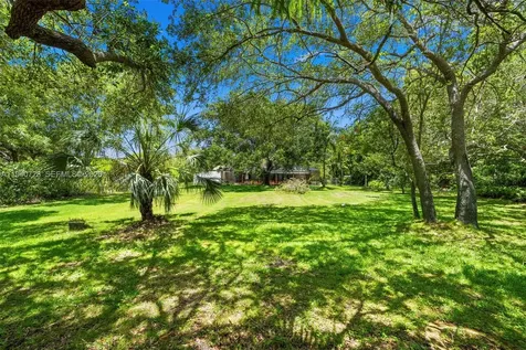 12365 SW 60th Court Pinecrest FL 33156