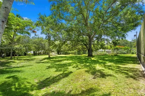 12365 SW 60th Court Pinecrest FL 33156