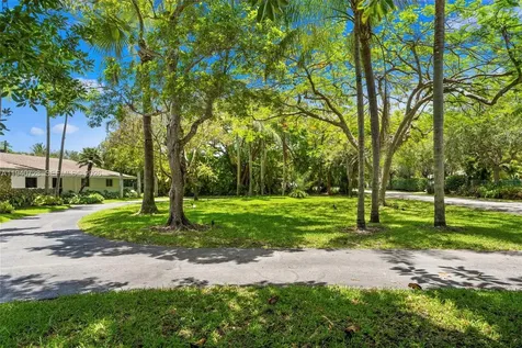 12365 SW 60th Court Pinecrest FL 33156