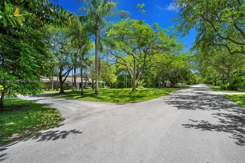 12365 SW 60th Court Pinecrest FL 33156