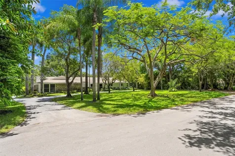 12365 SW 60th Court Pinecrest FL 33156