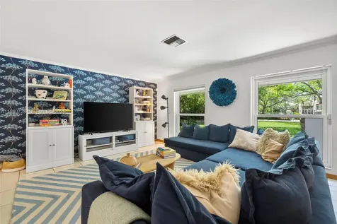 12365 SW 60th Court Pinecrest FL 33156