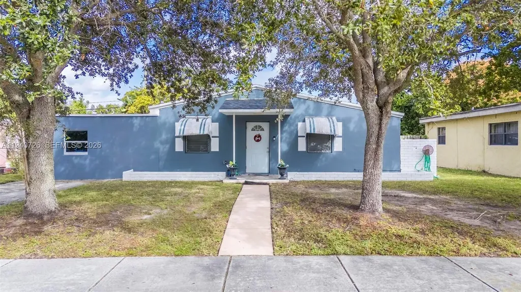 4441 SW 33rd Drive West Park FL 33023
