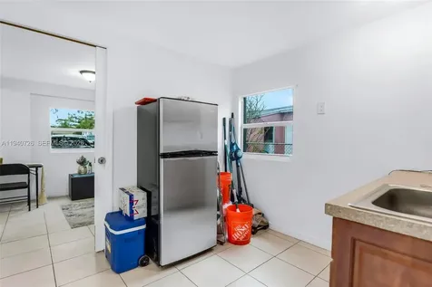 4441 SW 33rd Drive West Park FL 33023
