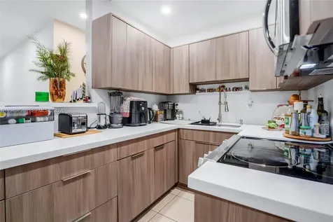 4441 SW 33rd Drive West Park FL 33023