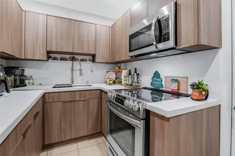 4441 SW 33rd Drive West Park FL 33023