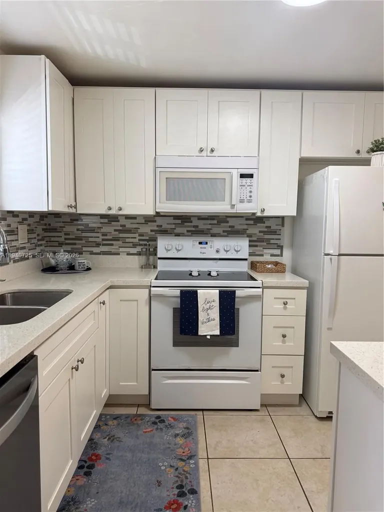 9540 Sunrise Lakes Boulevard Sunrise FL 33322
