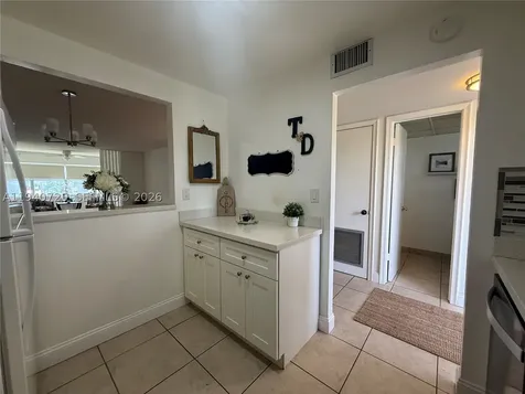 9540 Sunrise Lakes Boulevard Sunrise FL 33322