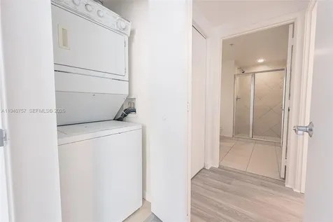 335 S Biscayne Boulevard Miami FL 33131
