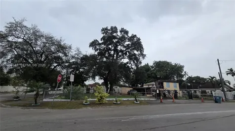 3108 NW 29th Street Miami FL 33142
