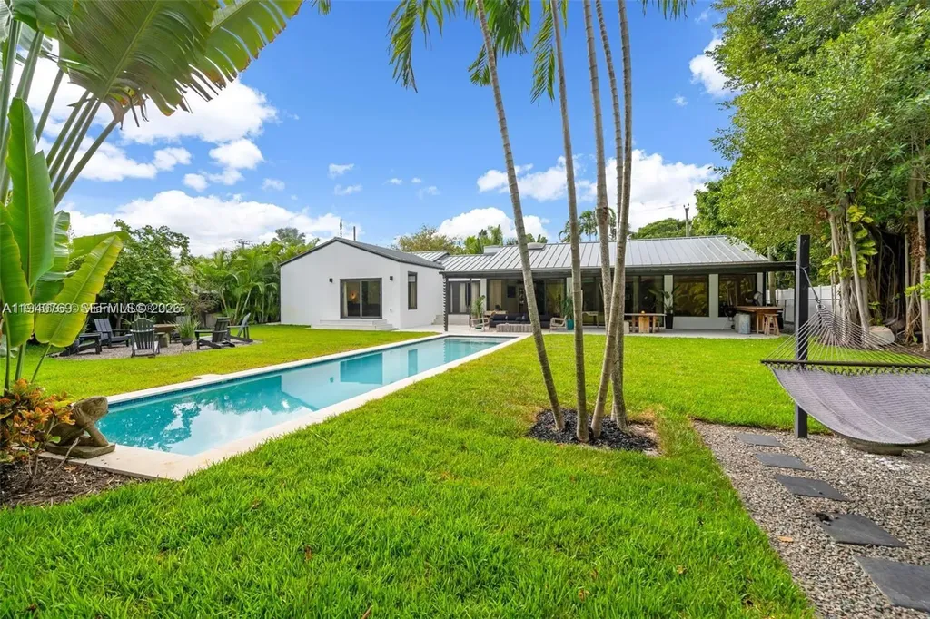 9015 NE 10th Avenue Miami FL 33138
