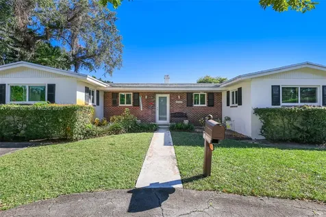 11339 NE 8th Court Biscayne Park FL 33161