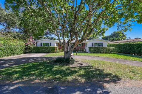 11339 NE 8th Court Biscayne Park FL 33161