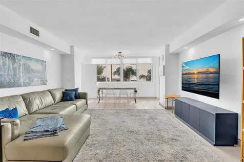 5005 Collins Avenue Miami Beach FL 33140