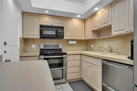 5005 Collins Avenue Miami Beach FL 33140