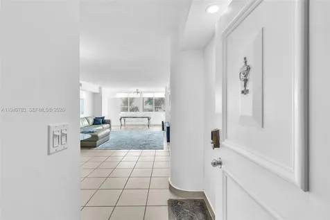5005 Collins Avenue Miami Beach FL 33140