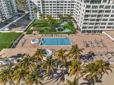 5005 Collins Avenue Miami Beach FL 33140