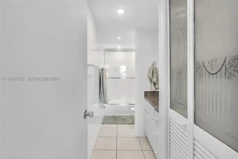 5005 Collins Avenue Miami Beach FL 33140
