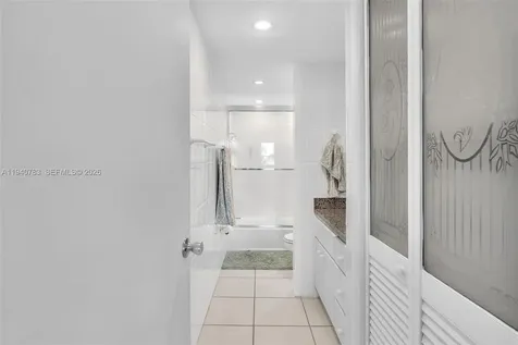 5005 Collins Avenue Miami Beach FL 33140