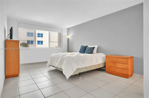 5005 Collins Avenue Miami Beach FL 33140