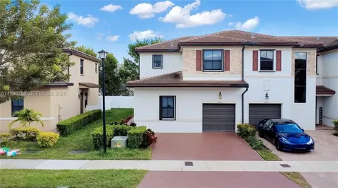 10137 W 32nd Lane Hialeah FL 33018