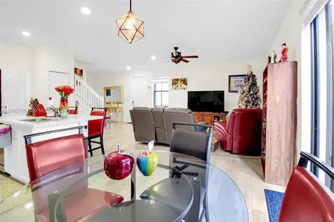 10137 W 32nd Lane Hialeah FL 33018