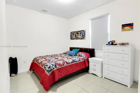 10137 W 32nd Lane Hialeah FL 33018