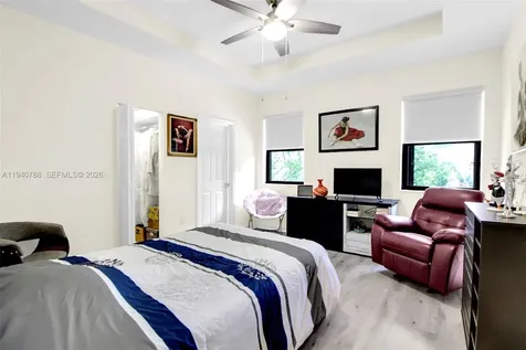 10137 W 32nd Lane Hialeah FL 33018