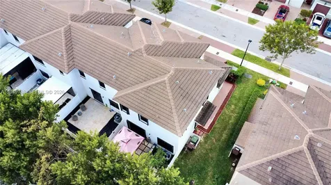 10137 W 32nd Lane Hialeah FL 33018