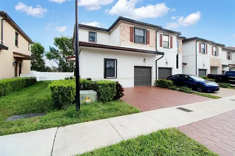 10137 W 32nd Lane Hialeah FL 33018