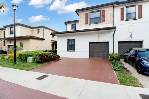 10137 W 32nd Lane Hialeah FL 33018