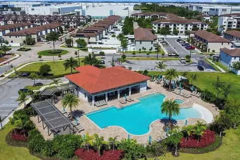 10137 W 32nd Lane Hialeah FL 33018