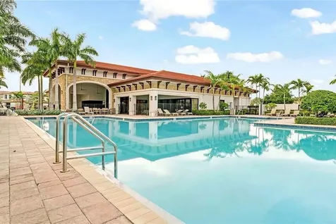 10137 W 32nd Lane Hialeah FL 33018