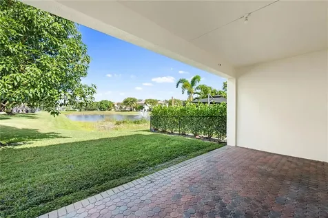 4135 Woodhill Place Boynton Beach FL 33436