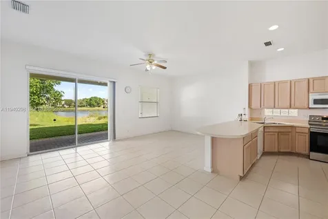 4135 Woodhill Place Boynton Beach FL 33436