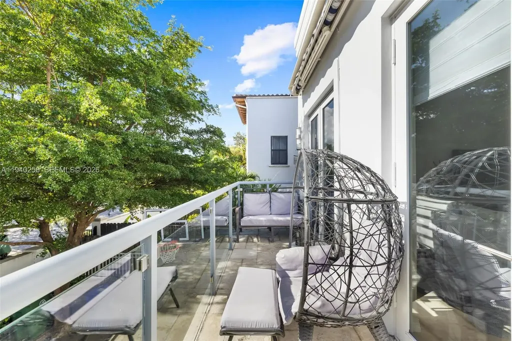 1317 NE 2nd Street Fort Lauderdale FL 33301