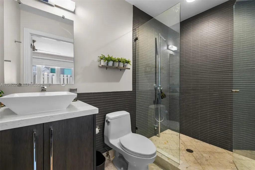 1317 NE 2nd Street Fort Lauderdale FL 33301