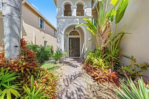 19421 Stonebrook Street Weston FL 33332