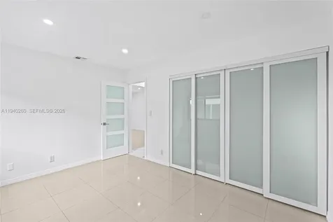 730 SW 95th Terrace Pembroke Pines FL 33025