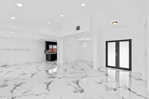730 SW 95th Terrace Pembroke Pines FL 33025