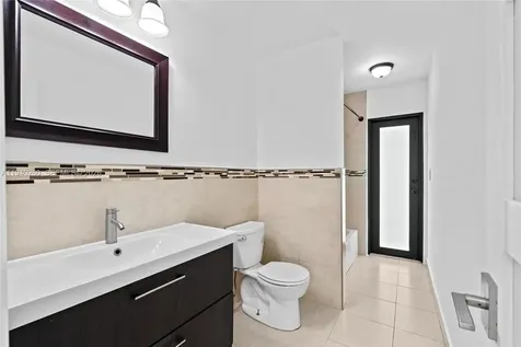 730 SW 95th Terrace Pembroke Pines FL 33025