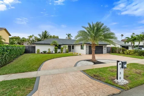 730 SW 95th Terrace Pembroke Pines FL 33025