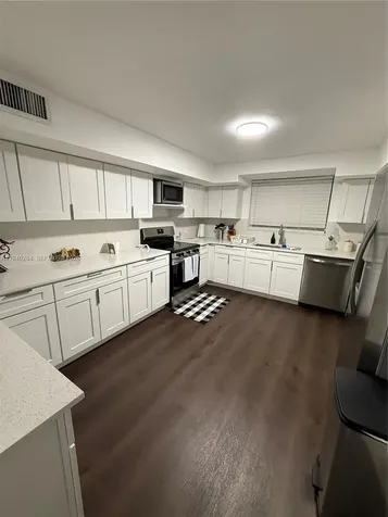 2036 NE 21st Avenue Fort Lauderdale FL 33305