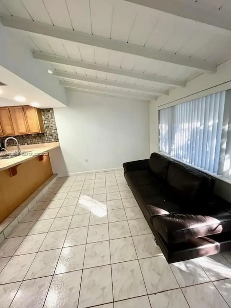 5650 NE 17th Terrace Fort Lauderdale FL 33334