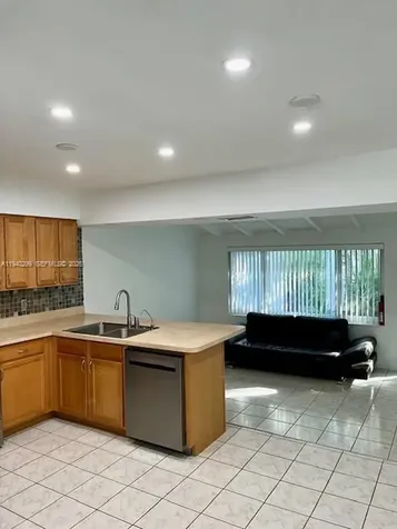 5650 NE 17th Terrace Fort Lauderdale FL 33334
