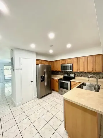 5650 NE 17th Terrace Fort Lauderdale FL 33334